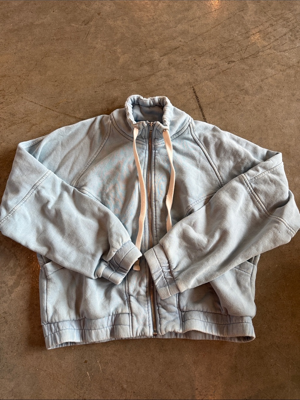 BDG sweatshirt